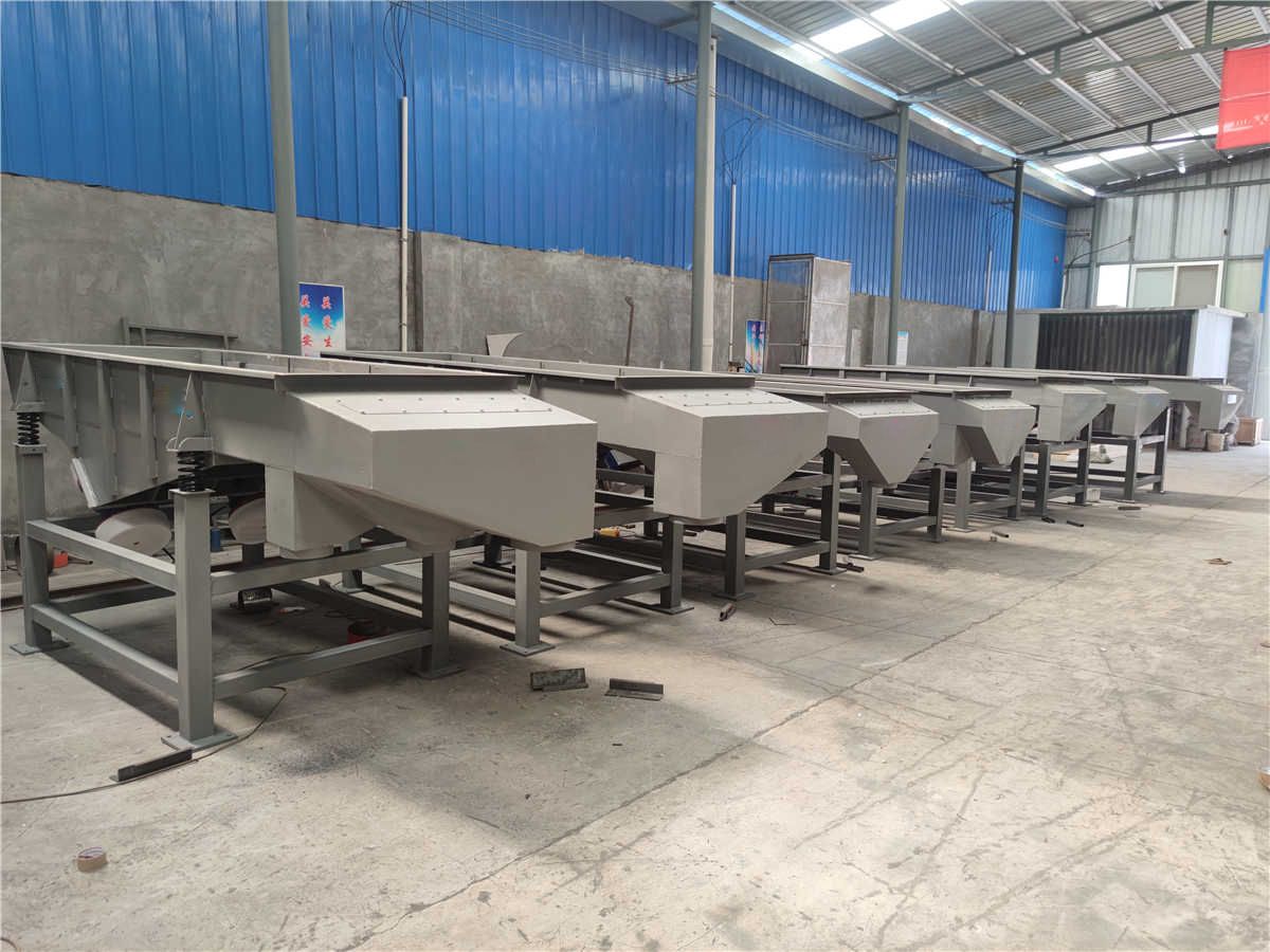 七臺1030兩層直線篩已經做好，準備發貨