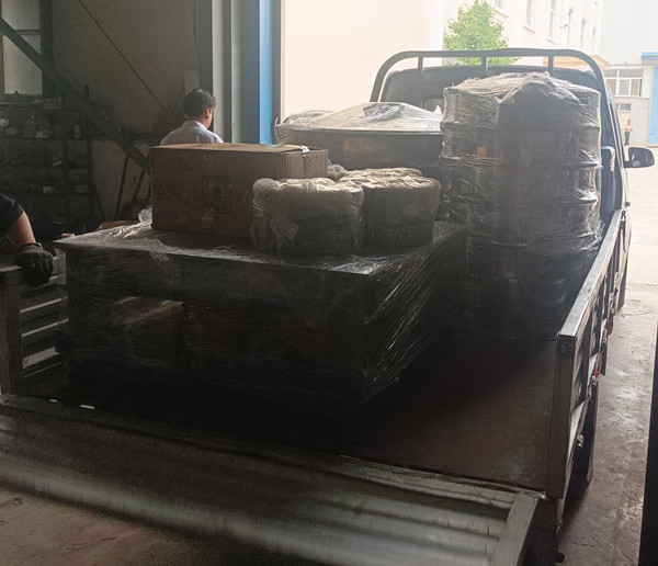 振動平臺和三次元旋振篩