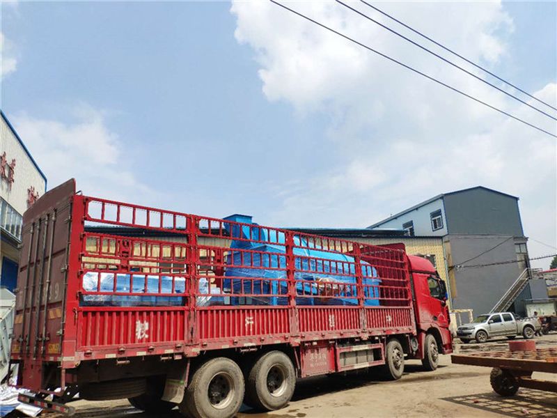 遼寧客戶GT5滾筒篩裝車發(fā)貨現(xiàn)場