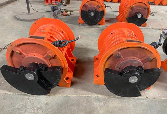 如判斷三元振動篩采用振動電機的質(zhì)量？